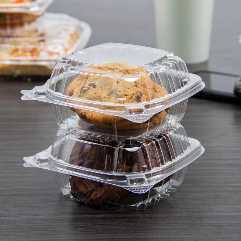 Dart C53PST1 ClearSeal Hinged Lid Plastic Container 5 3/8″ x 5 1/4″ x 2 5/8″ – 500/Case